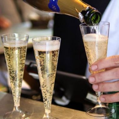 Croisière champagne et macarons, Paris sous les étoiles